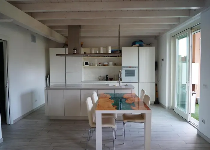 Charme Lake Loft